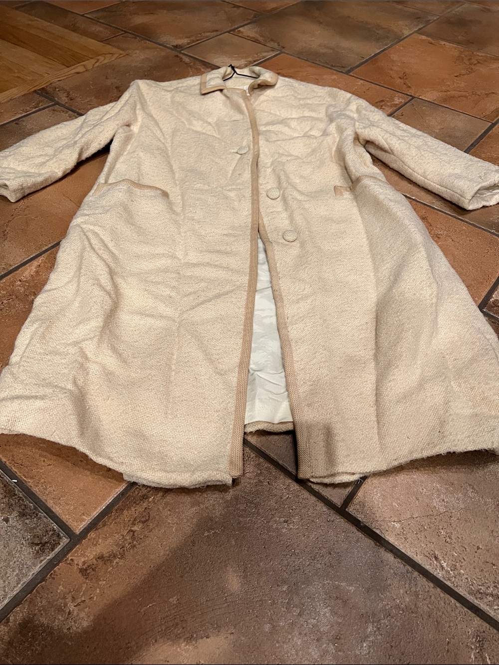 VINTAGE STROOCK YELLOW COAT